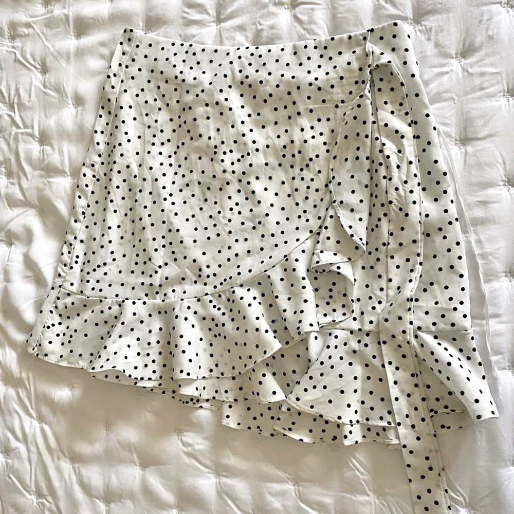 White and black polka dot Polly skirt.